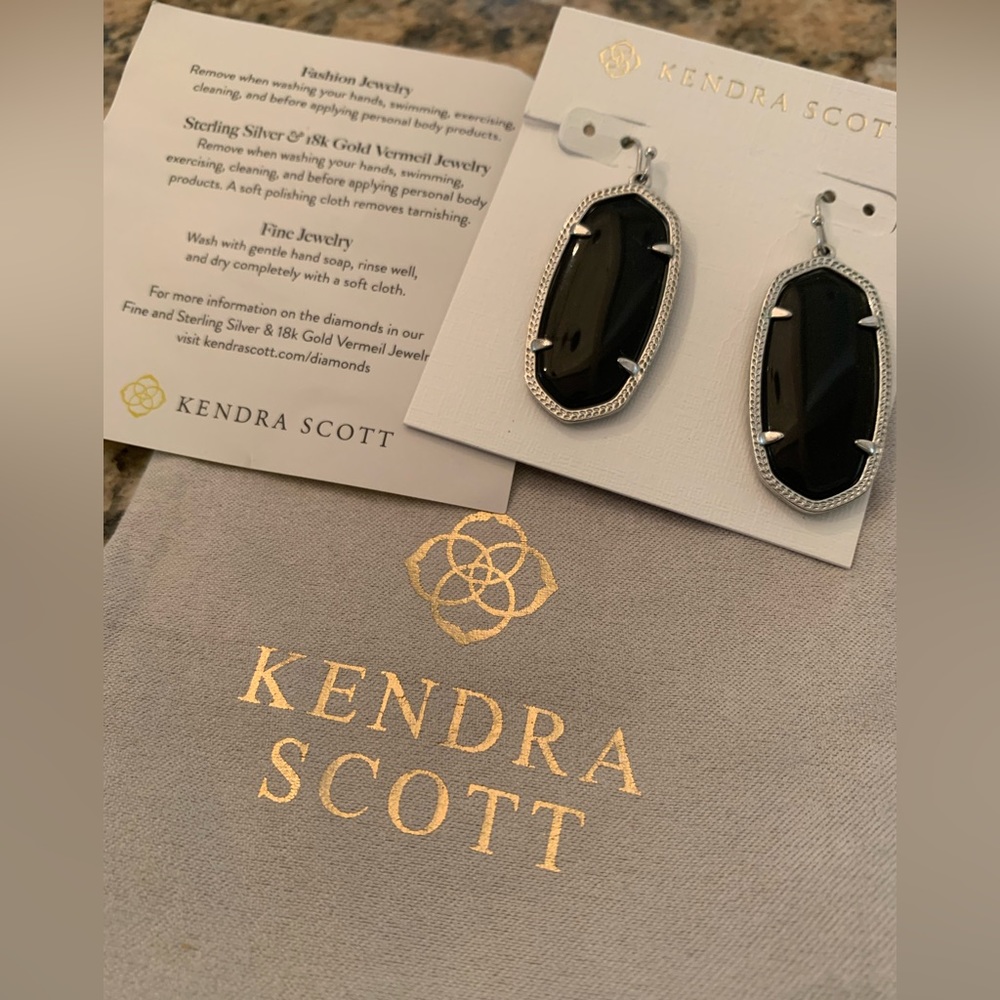 Kendra Scott Elle Drop Earrings